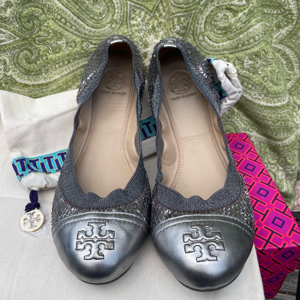 Tory Burch Gabby python ballet flats 9.5 in box with bag